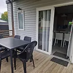 5 Etoiles Piscines Chauffees Club Enfants Mobilhome Premium 6pers 乌尔加特