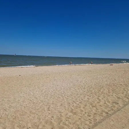 5 Etoiles Piscines Chauffees Club Enfants Mobilhome Premium 6pers Houlgate