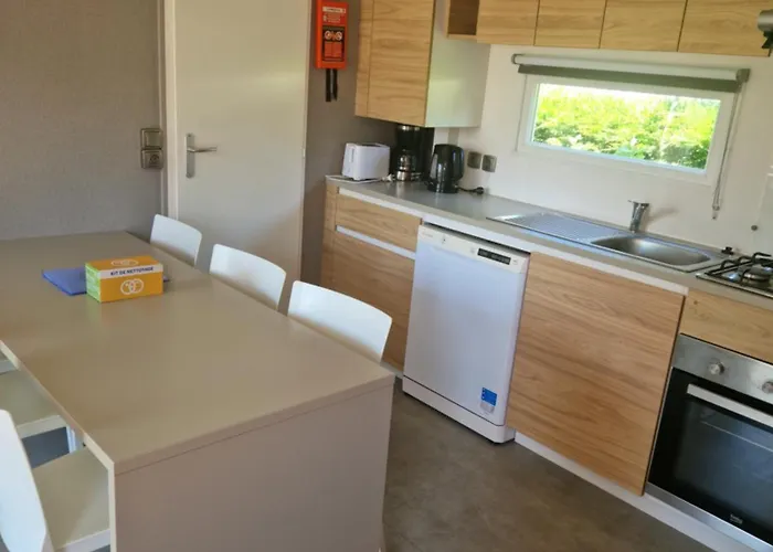 5 Etoiles Piscines Chauffees Club Enfants Mobilhome Premium 6pers Houlgate