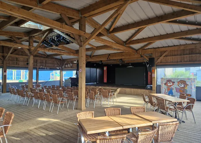 Kamp alanı 5 Etoiles Piscines Chauffees Club Enfants Mobilhome Premium 6pers