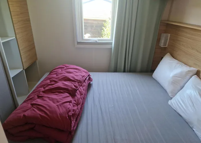 5 Etoiles Piscines Chauffees Club Enfants Mobilhome Premium 6pers Campsite *